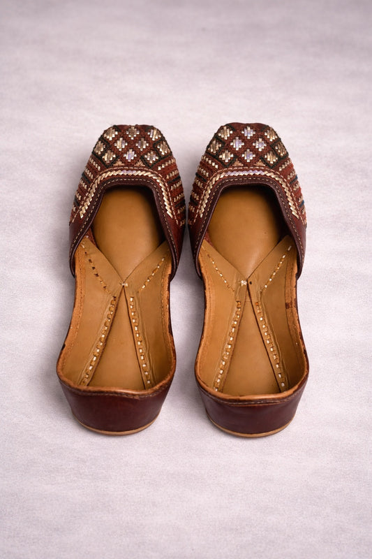 Punjabi Jutti - Traditional Leather Handcrafted