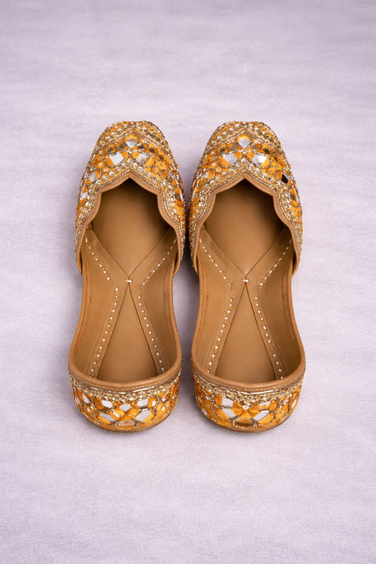 Punjabi Jutti - Heritage Artisan Embroidered