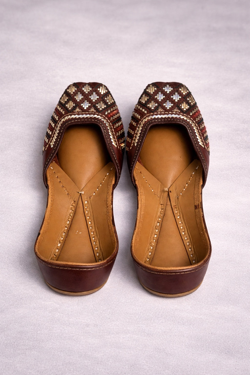 Punjabi Jutti - Traditional Leather Handcrafted